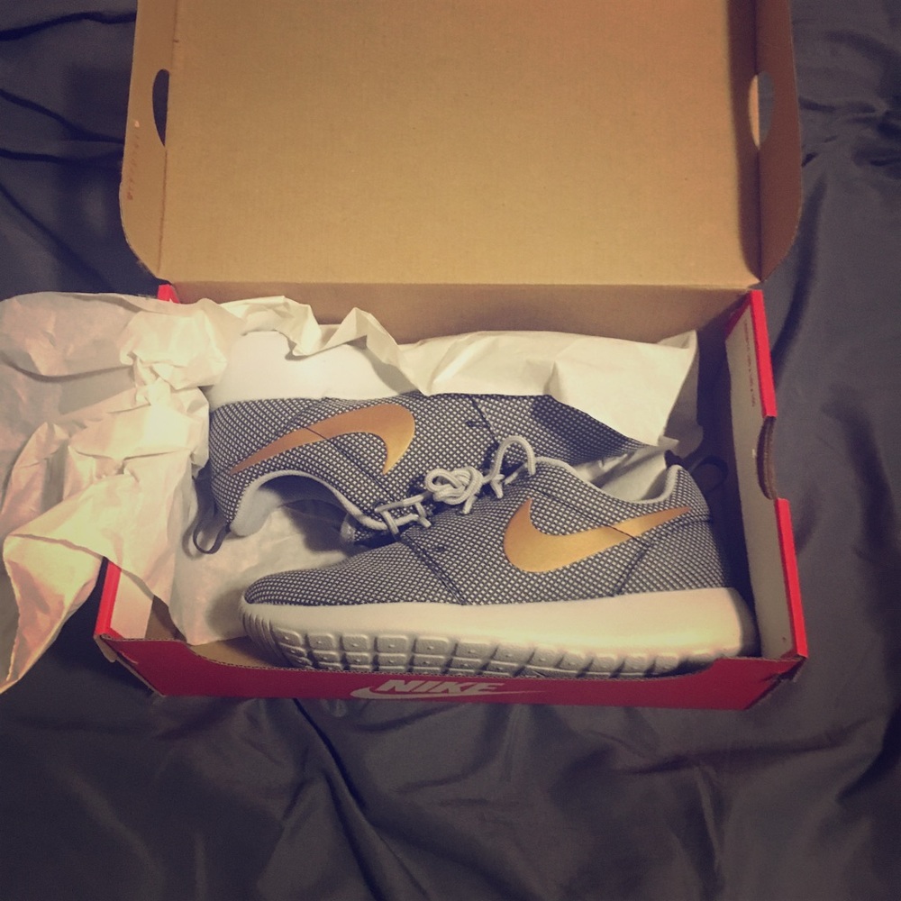 Size 5.5 NWOT Nikes